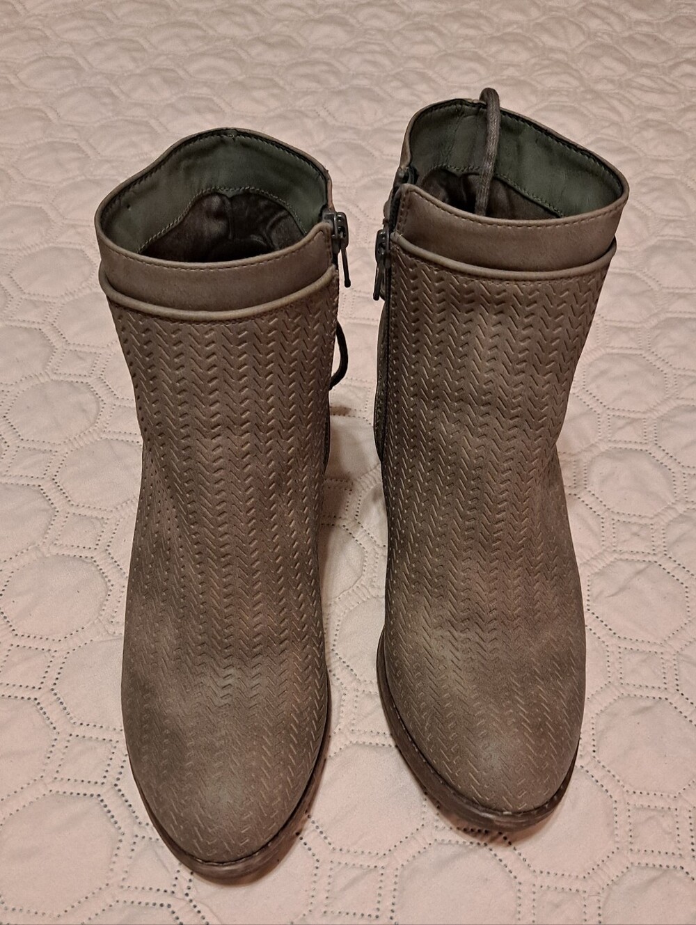 Roxy Women’s Taupe Ankle Boots - Textured Zip Booties 9.5